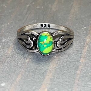 925 Sterling Silver Ring with Green Stone